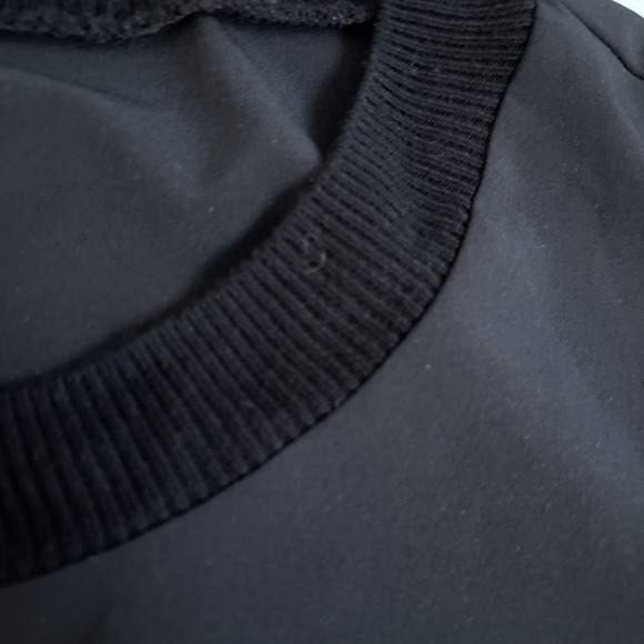 Athleta Women's Medium Cropped Black Lightweight Elevated Short Sleeve T-Shirt - Picture 5 of 12